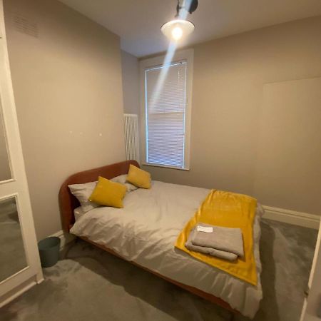Spacious 2-Bed Apartment Londyn Zewnętrze zdjęcie