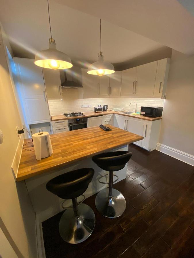 Spacious 2-Bed Apartment Londyn Zewnętrze zdjęcie